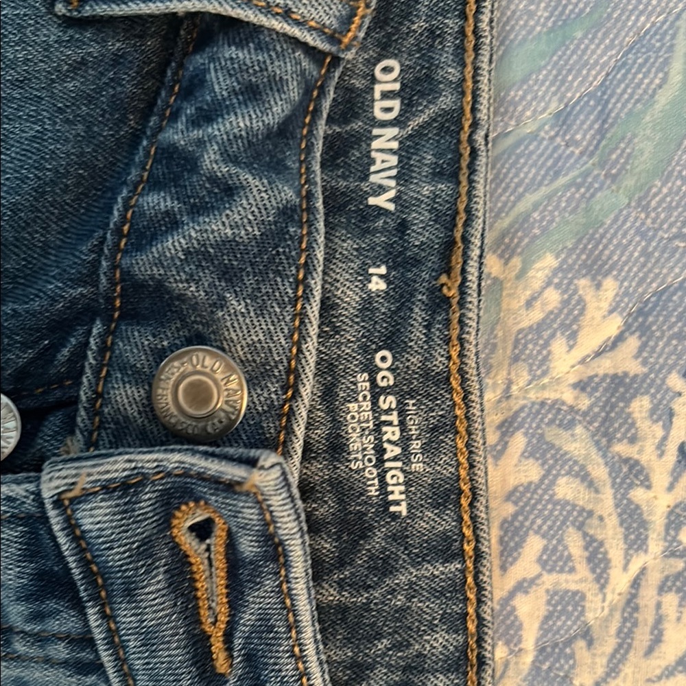 Old Navy OG Straight High-Rise Jean shorts in Blue